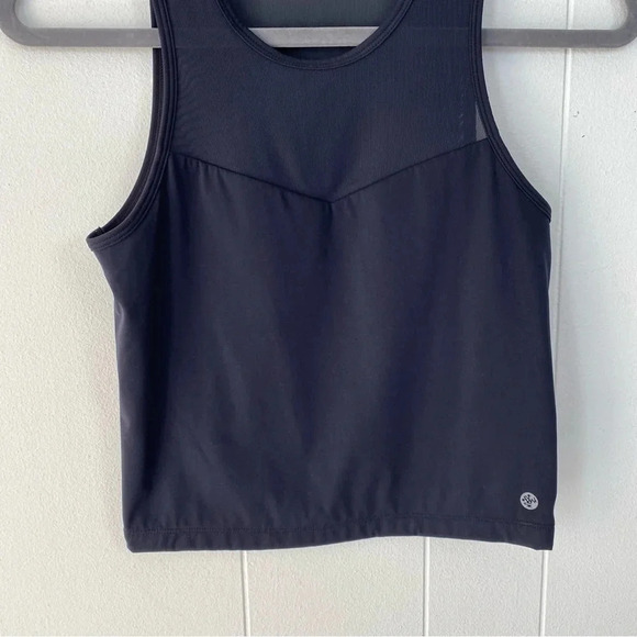 Manduka Black Solite Crop Top Women's size XS? 14.5” ptp with stretch - Picture 5 of 8
